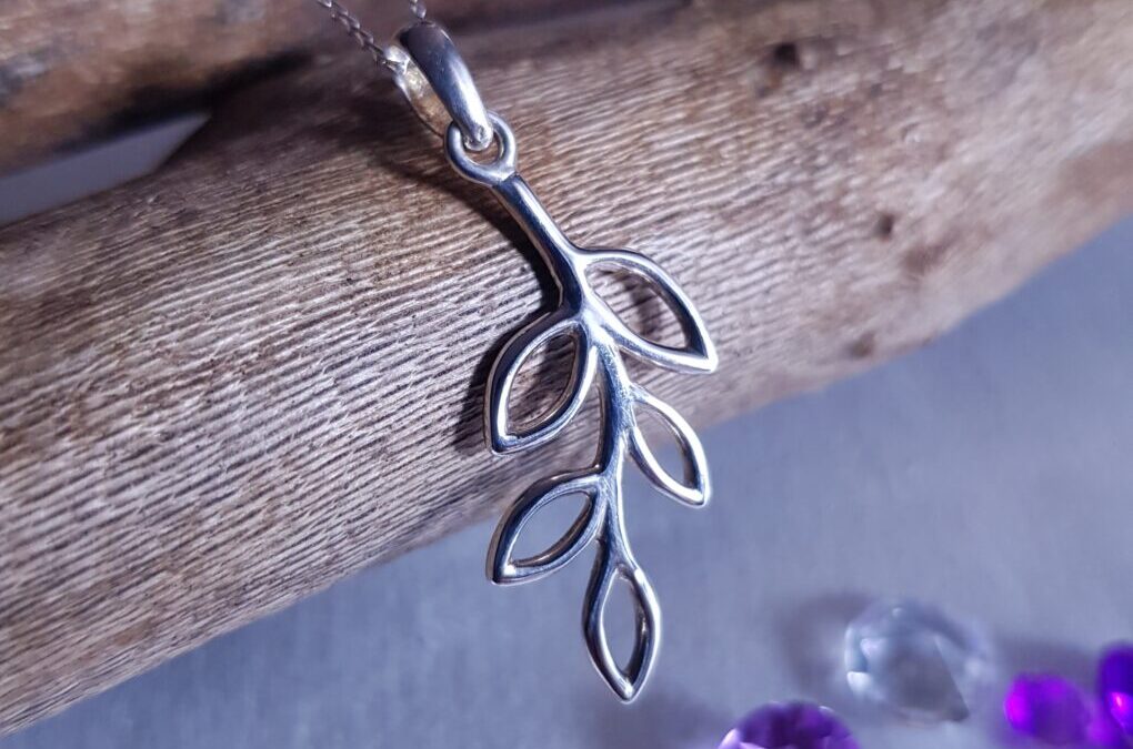 Laurel Leaf Silver Necklace