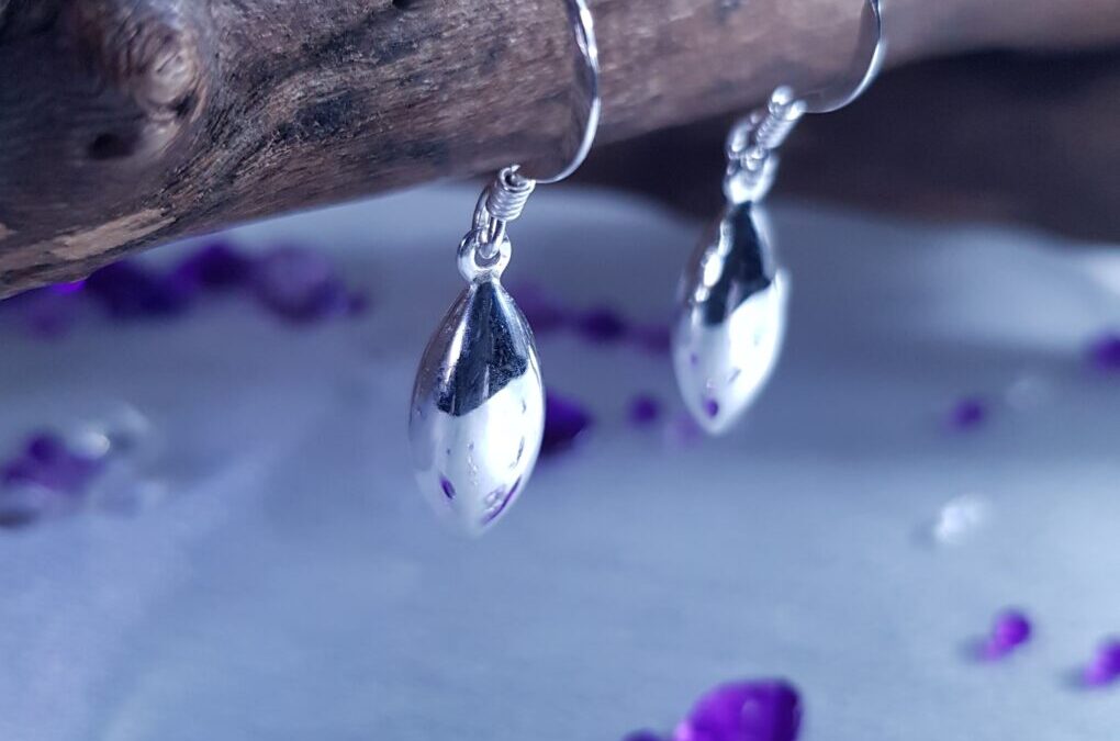 Oval Silver Dropper Earrings