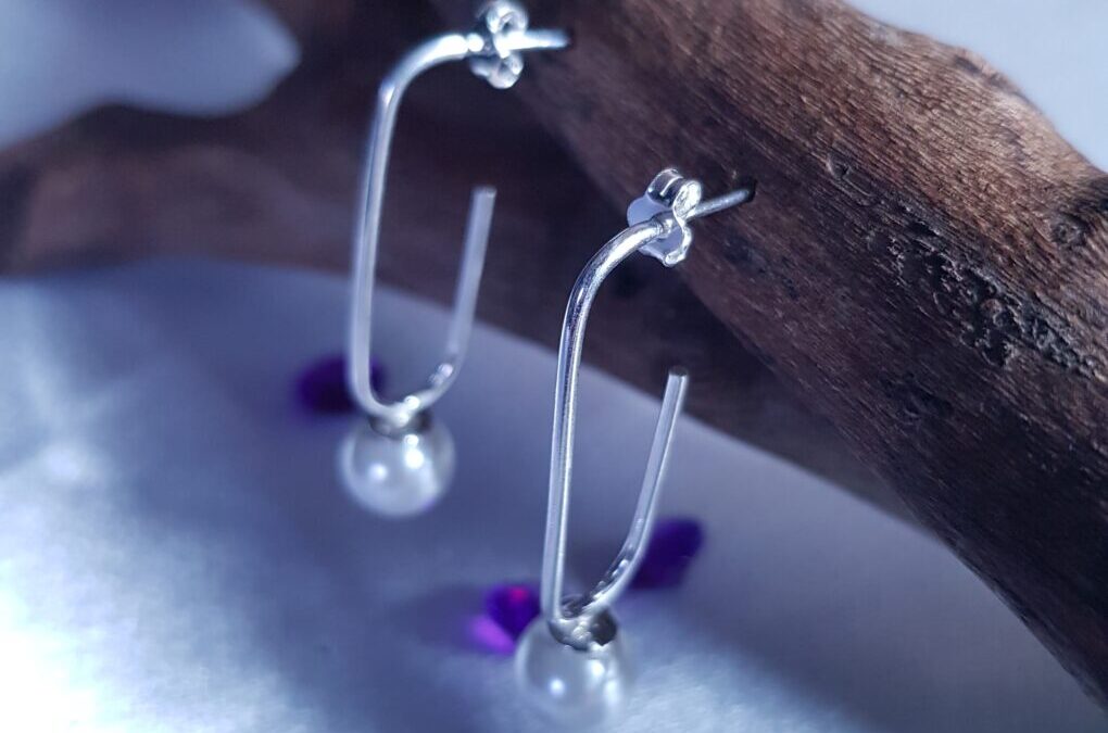 Silver Pearl Hoop