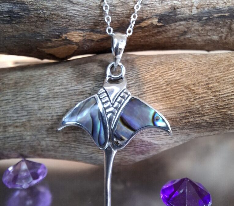 Manta Ray Paua Shell Necklace